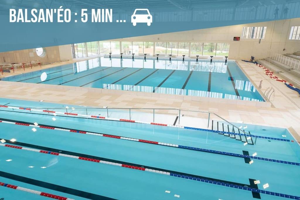 A Hauteur De Toits • Le Spacieux En Coeur De Ville Chateauroux Luaran gambar